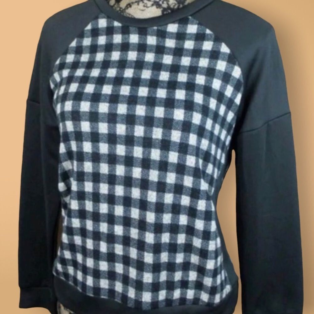 Black White Checkered Pullover Woven Body Sporty Small Y